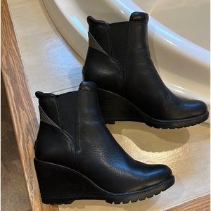 Sorel Joan of Artic size 7.5 black leather